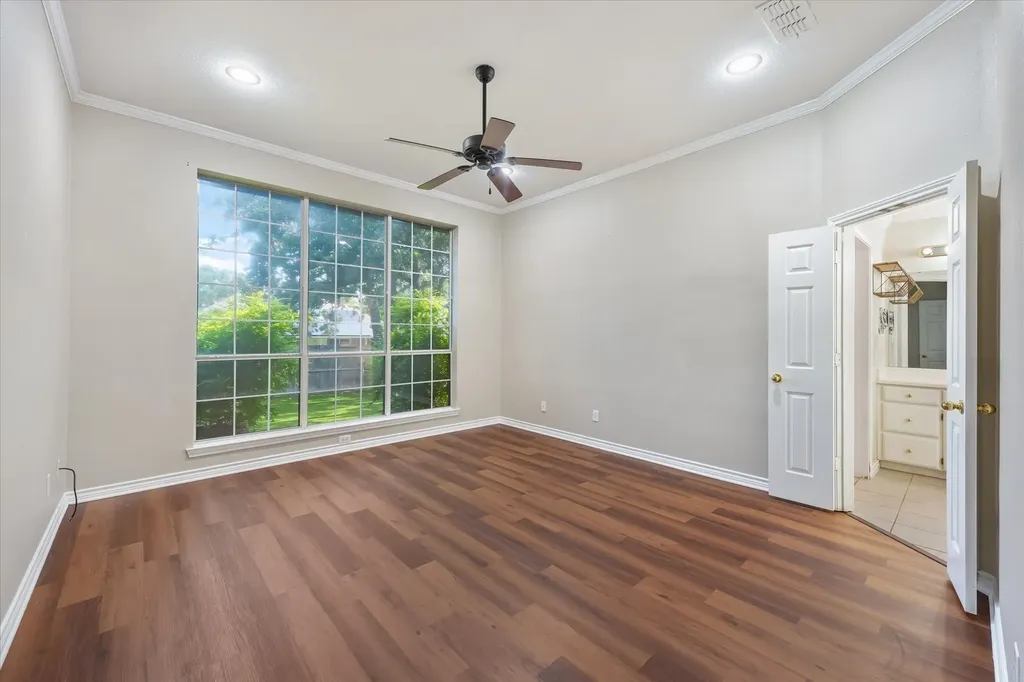 2305 Whispering Oaks Denton TX 76209