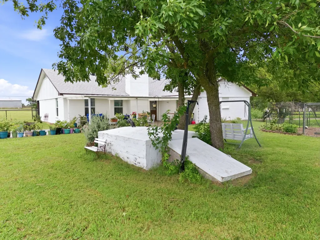 698 Hackberry Road Van Alstyne TX 75495