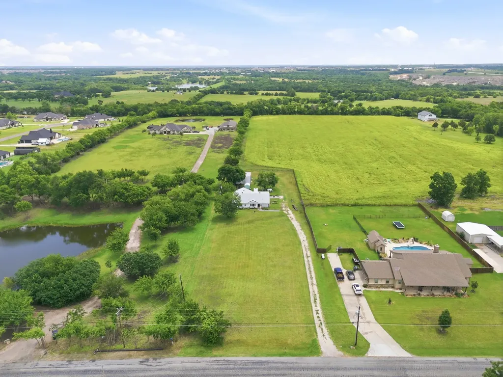 698 Hackberry Road Van Alstyne TX 75495