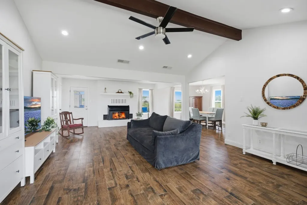 698 Hackberry Road Van Alstyne TX 75495