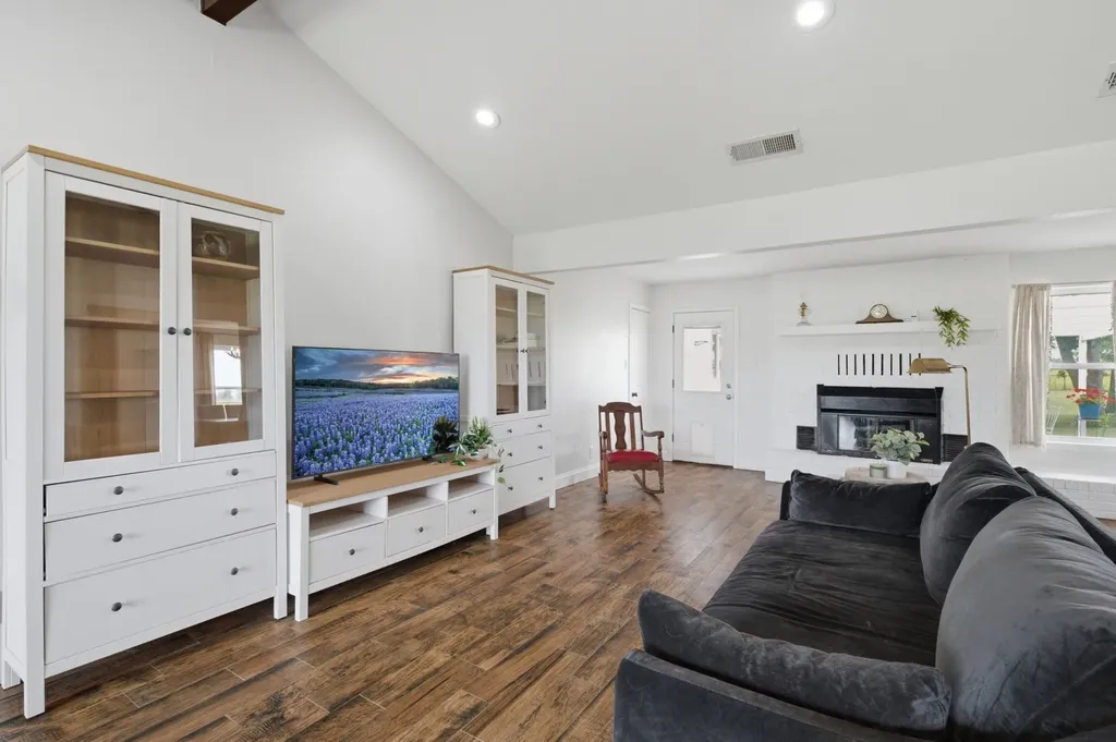 698 Hackberry Road Van Alstyne TX 75495