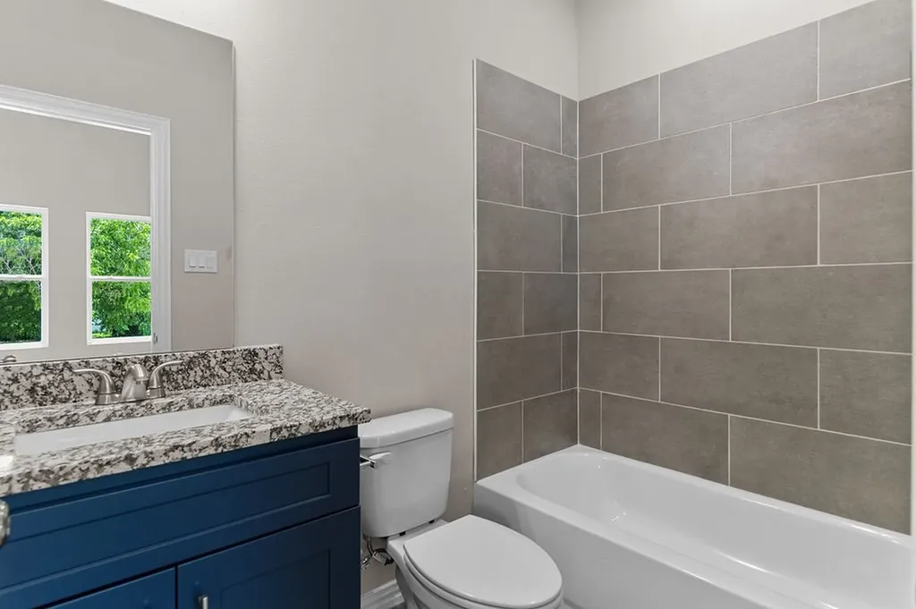 320 W Gambrell Street Fort Worth TX 76115