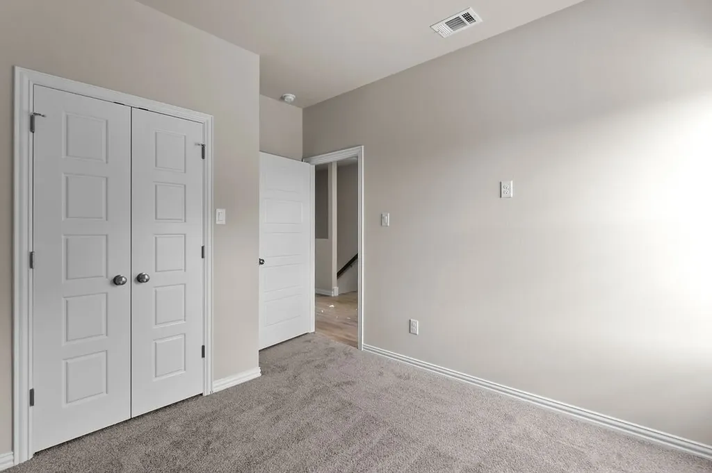 320 W Gambrell Street Fort Worth TX 76115