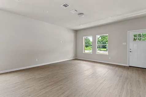 320 W Gambrell Street Fort Worth TX 76115