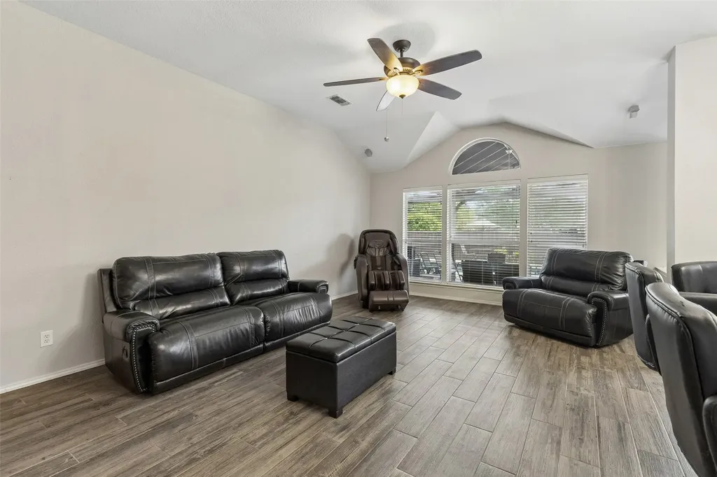 7918 Kings Court Rowlett TX 75089