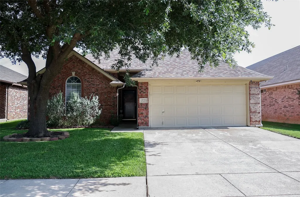 1325 Sierra Blanca Drive Fort Worth TX 76028