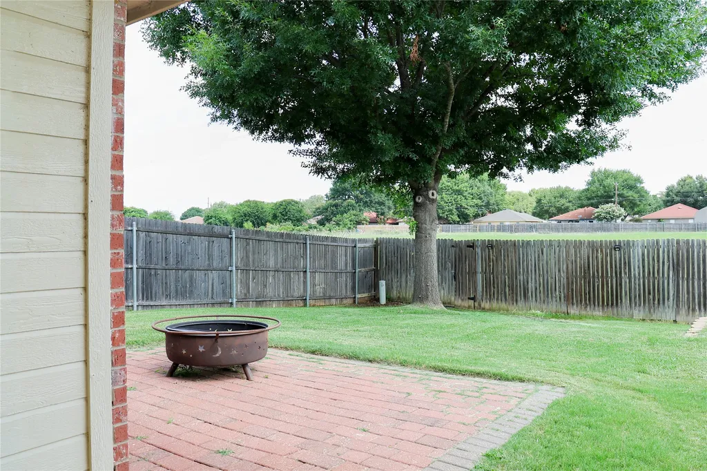 1325 Sierra Blanca Drive Fort Worth TX 76028