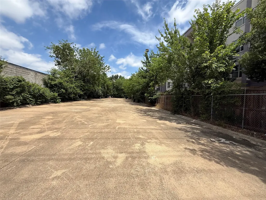 2411 Butler Street Dallas TX 75235