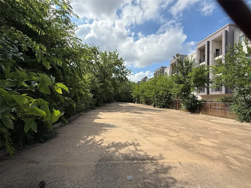 2411 Butler Street Dallas TX 75235