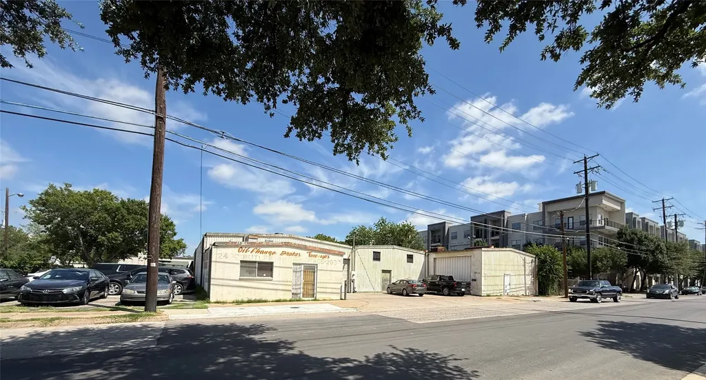 2411 Butler Street Dallas TX 75235