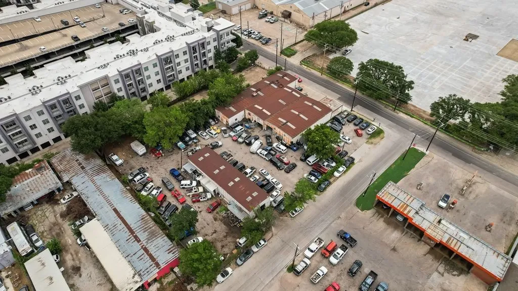 2411 Butler Street Dallas TX 75235