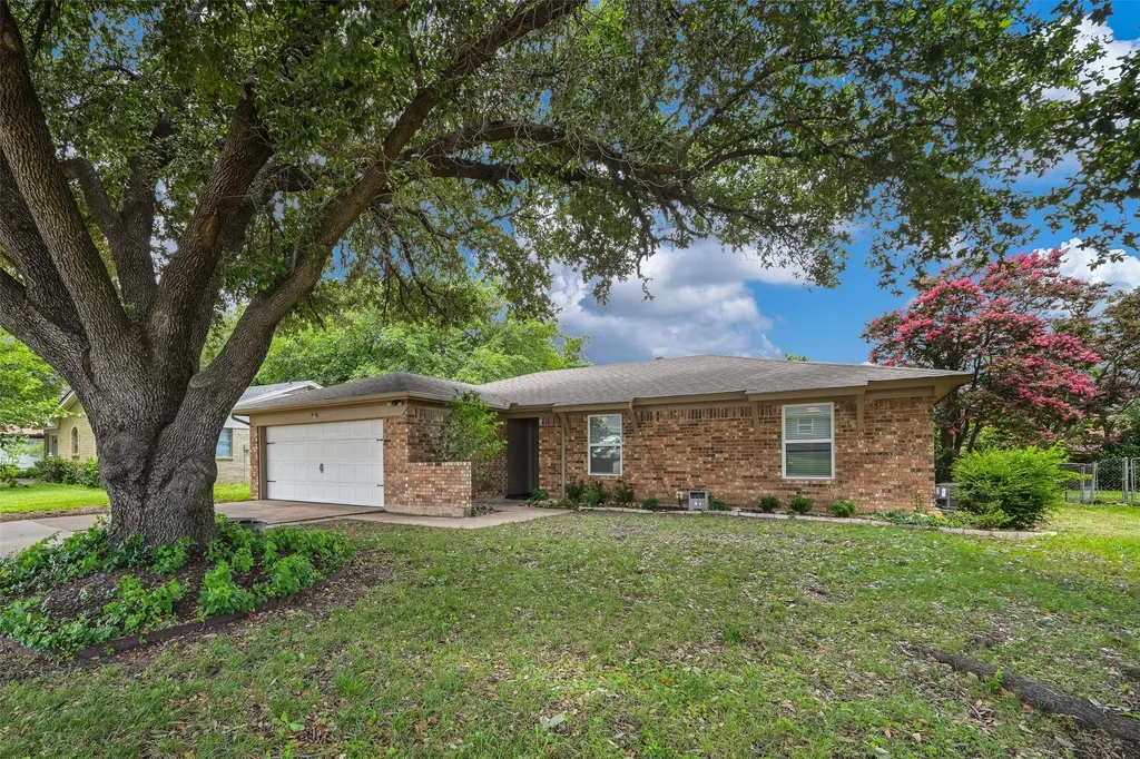 4421 Tiptop Street Haltom City TX 76117