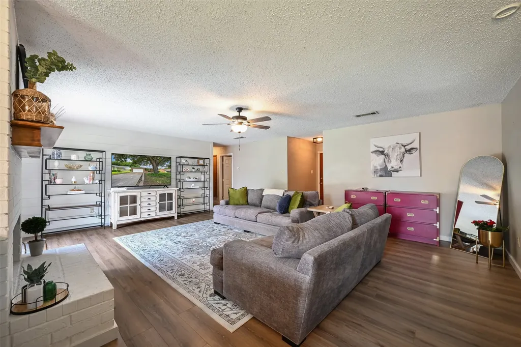4421 Tiptop Street Haltom City TX 76117