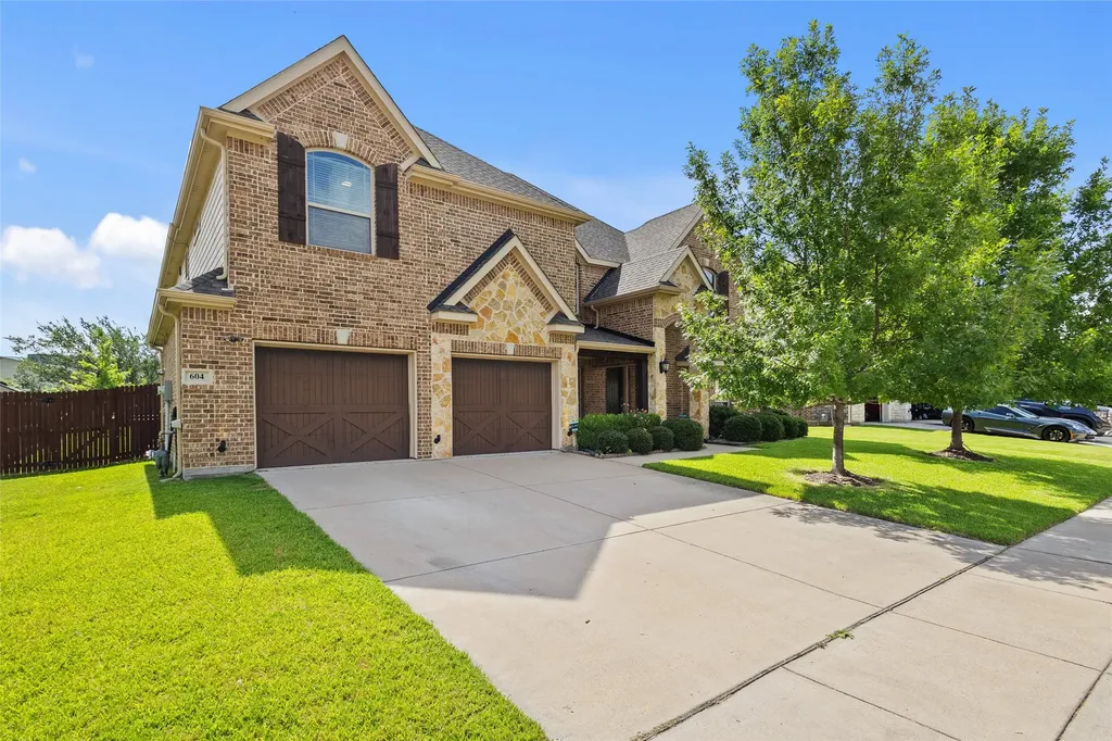 604 Cody Lane Mansfield TX 76063