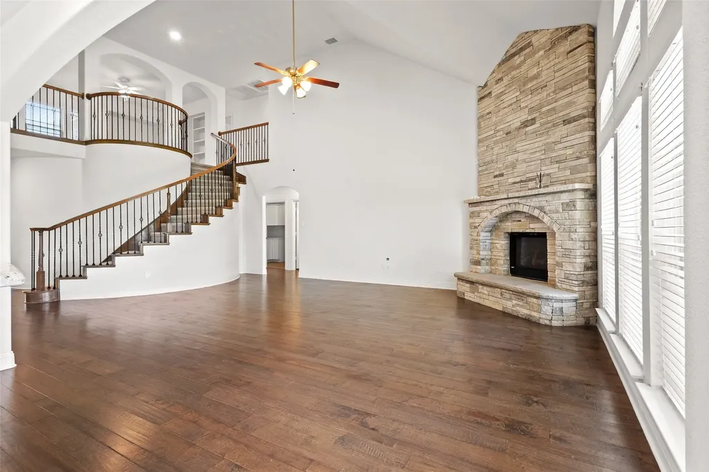 604 Cody Lane Mansfield TX 76063
