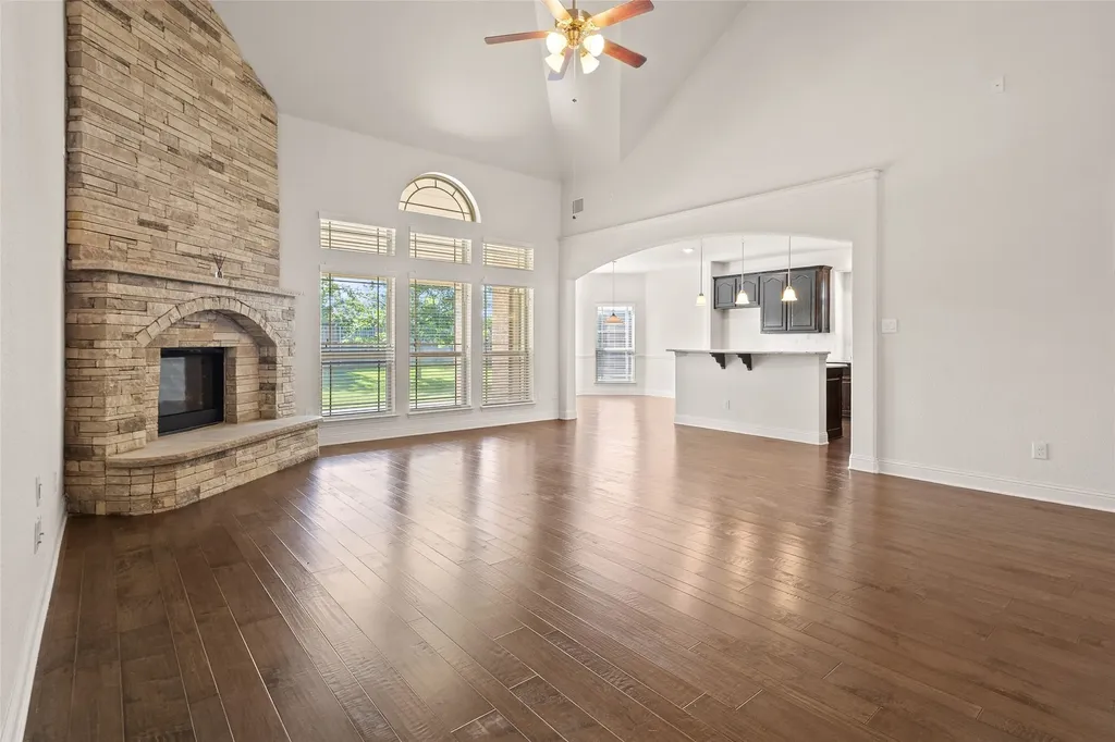 604 Cody Lane Mansfield TX 76063
