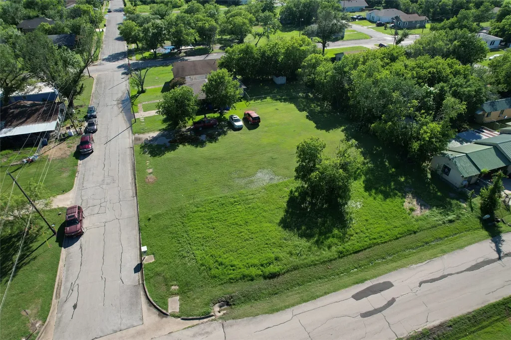 1218 E 12th Avenue Corsicana TX 75110