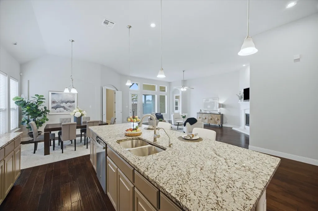 121 Oakwood Lane Hickory Creek TX 75065