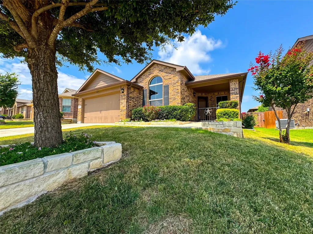 708 Stanmire Lake Trail Fort Worth TX 76120