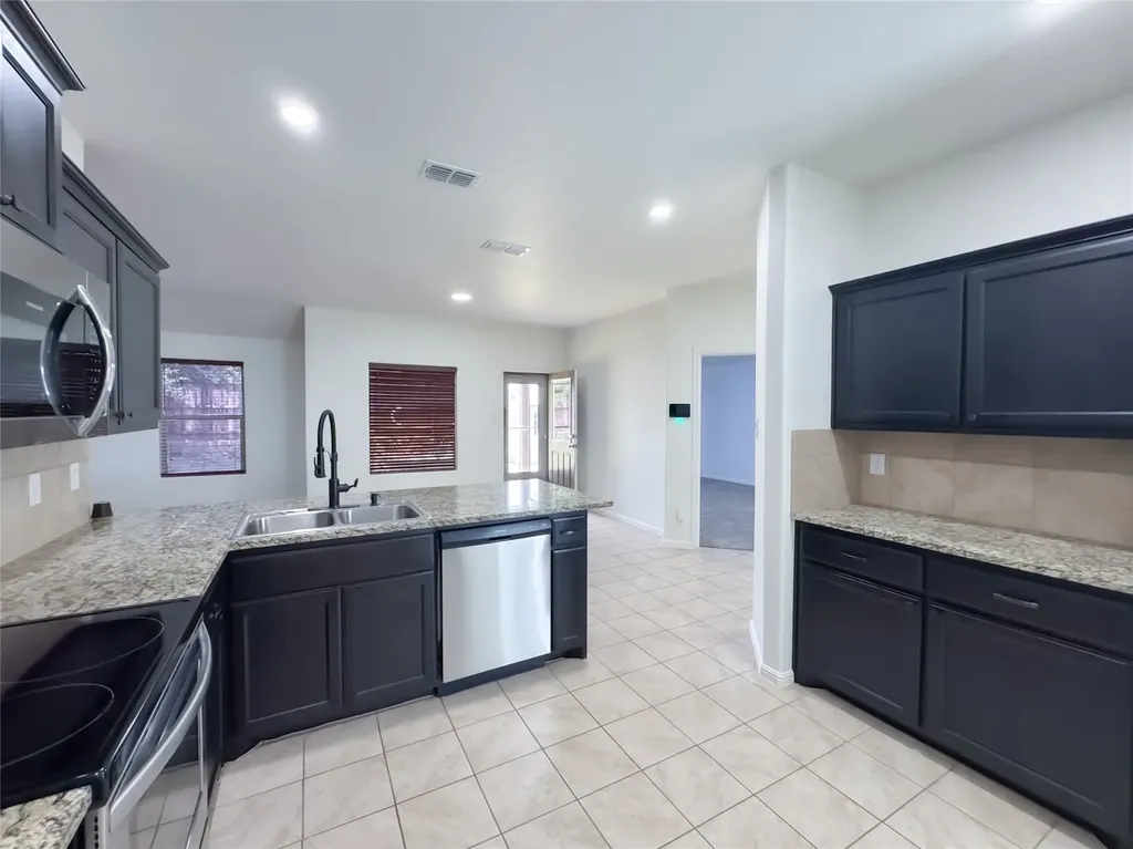 708 Stanmire Lake Trail Fort Worth TX 76120