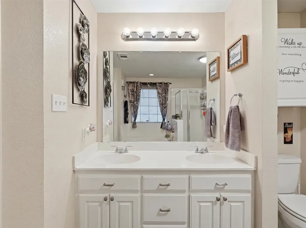 1531 Rebecca Lane Lancaster TX 75134