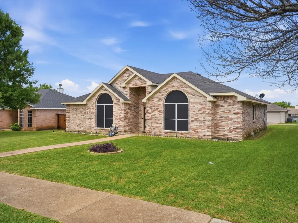 1531 Rebecca Lane Lancaster TX 75134