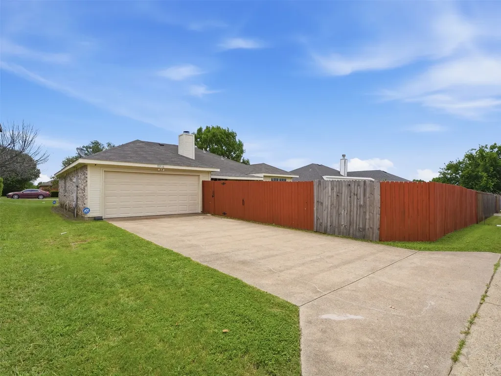 1531 Rebecca Lane Lancaster TX 75134