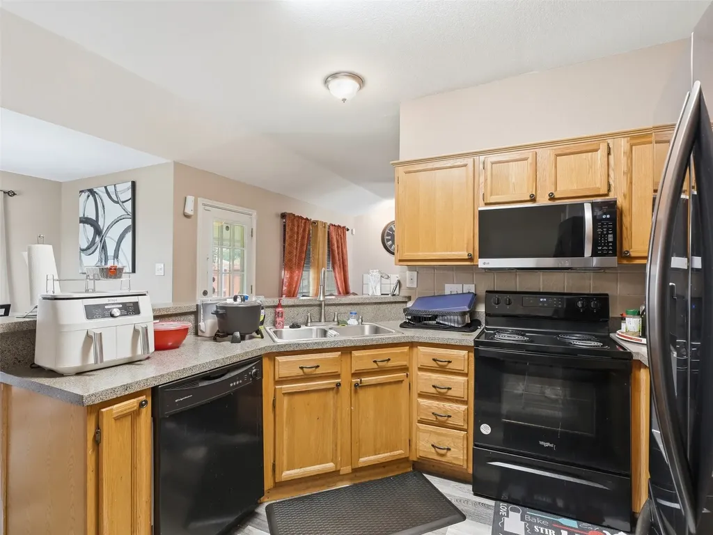 1531 Rebecca Lane Lancaster TX 75134