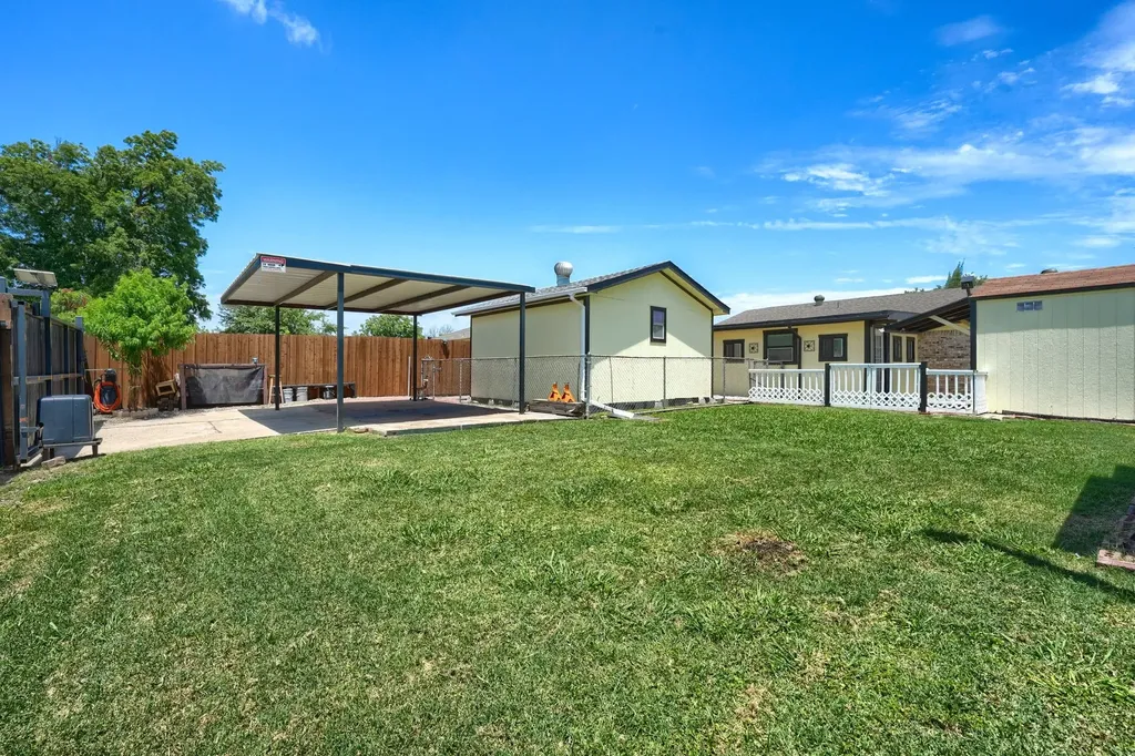 1526 Bitter Creek Drive Garland TX 75040