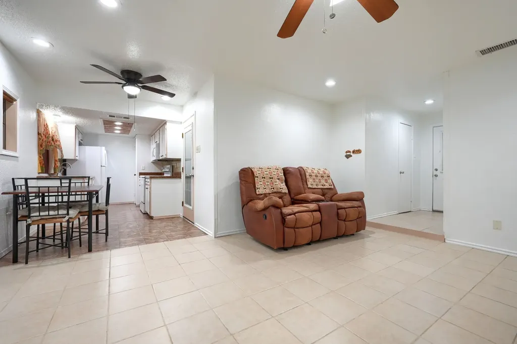 1526 Bitter Creek Drive Garland TX 75040