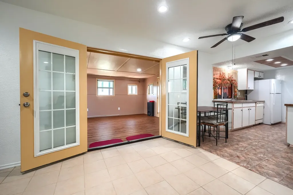1526 Bitter Creek Drive Garland TX 75040