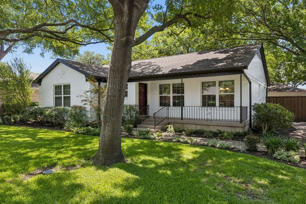 1812 Swan Drive Dallas TX 75228