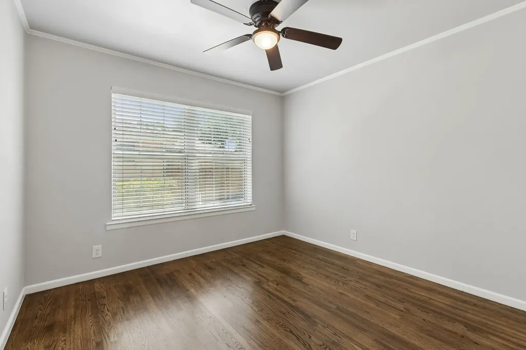 1812 Swan Drive Dallas TX 75228