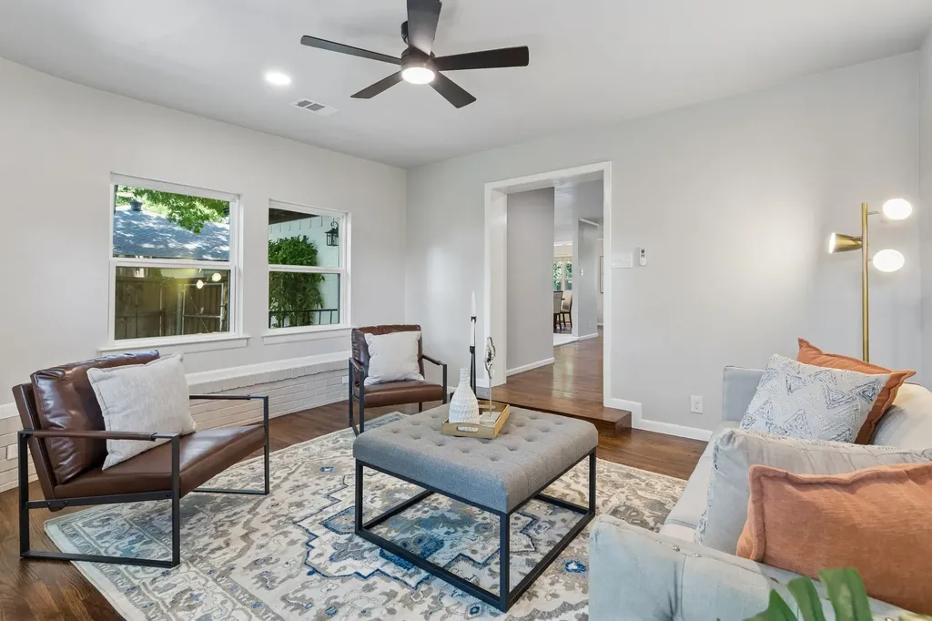 1812 Swan Drive Dallas TX 75228