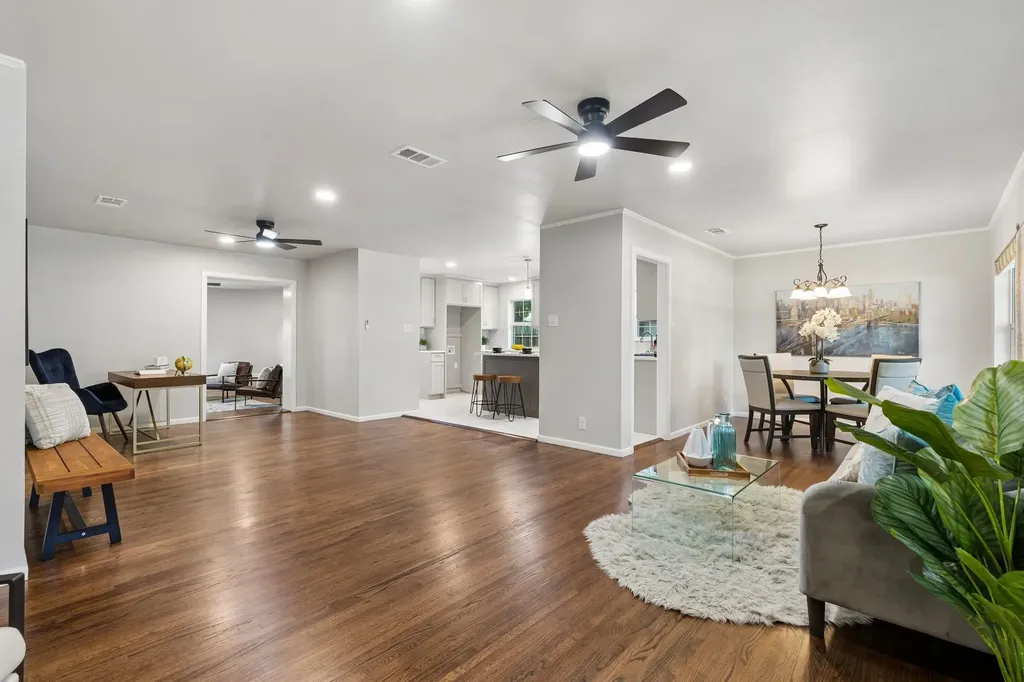 1812 Swan Drive Dallas TX 75228