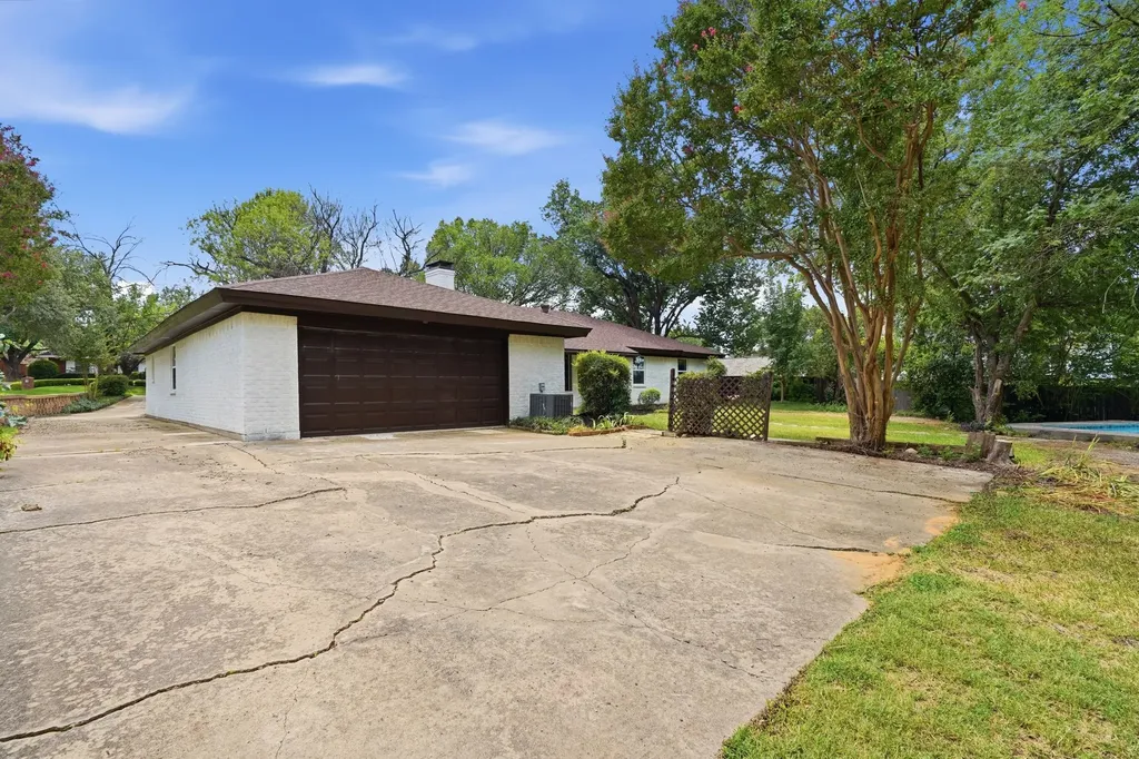 6505 Riviera Drive North Richland Hills TX 76180