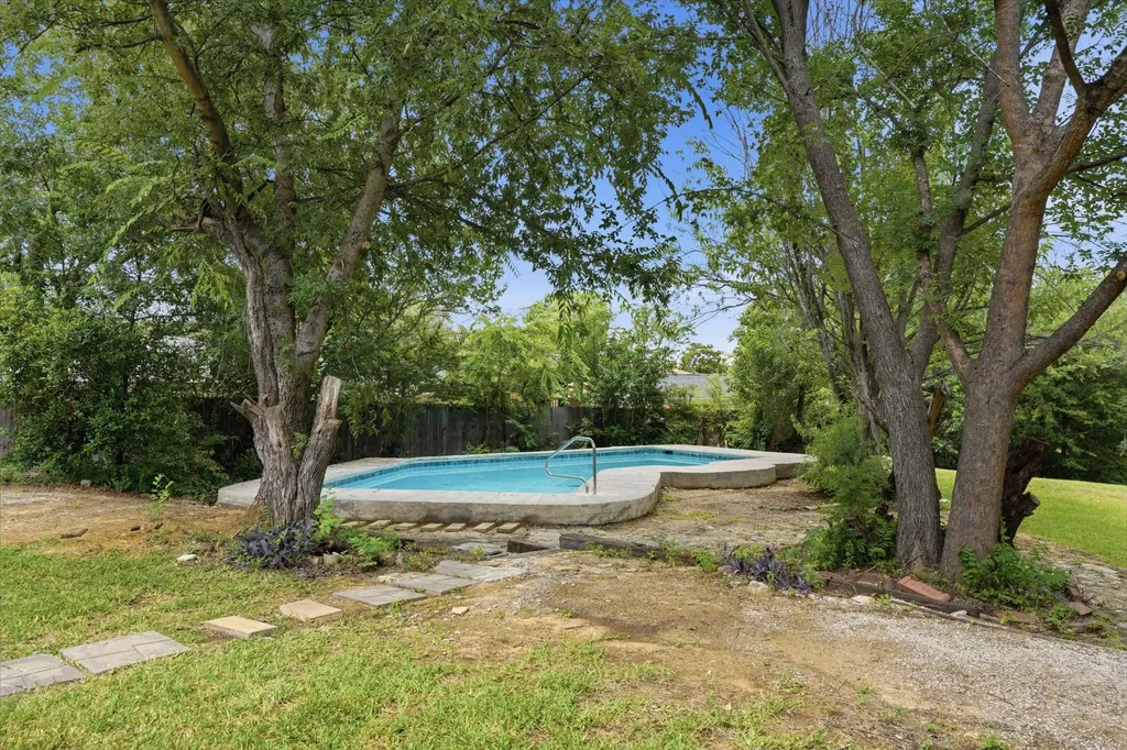 6505 Riviera Drive North Richland Hills TX 76180