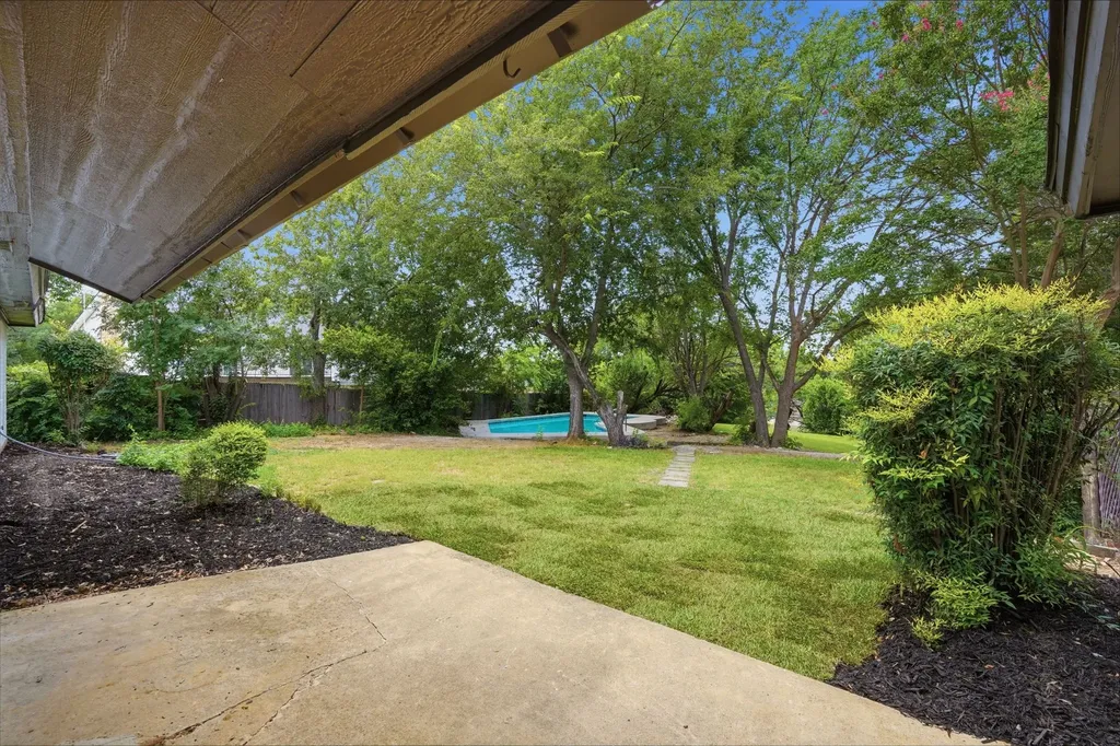 6505 Riviera Drive North Richland Hills TX 76180