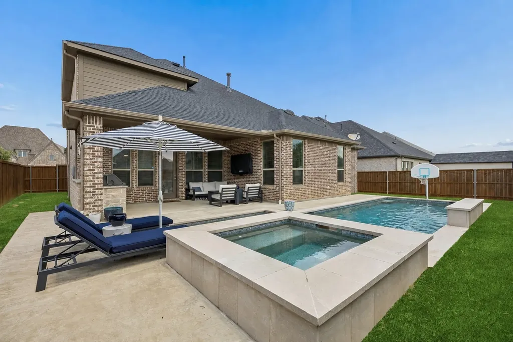 1104 Highpoint Way Roanoke TX 76262