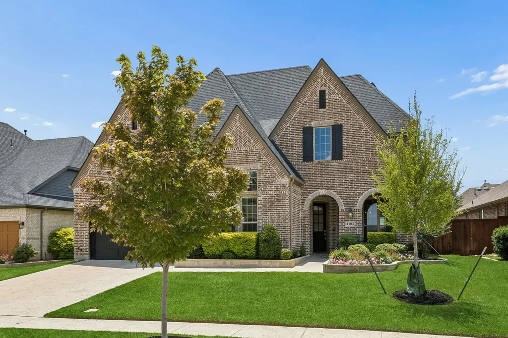 1104 Highpoint Way Roanoke TX 76262