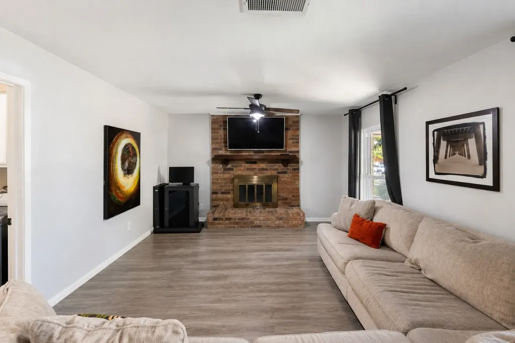 2910 Geneva Drive Garland TX 75040