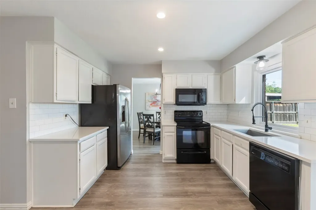 2910 Geneva Drive Garland TX 75040