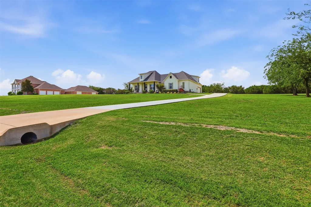 400 Stone Mountain Court Cresson TX 76035