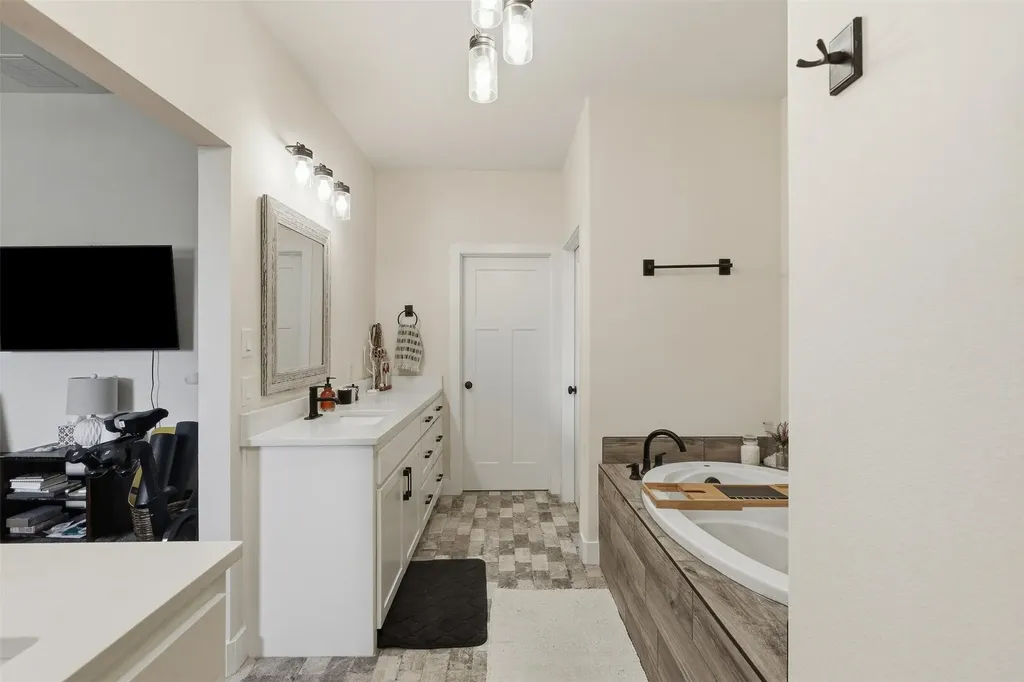 400 Stone Mountain Court Cresson TX 76035