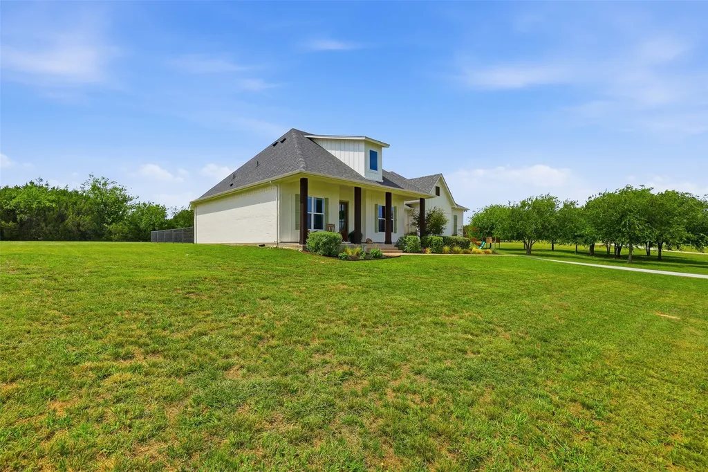 400 Stone Mountain Court Cresson TX 76035