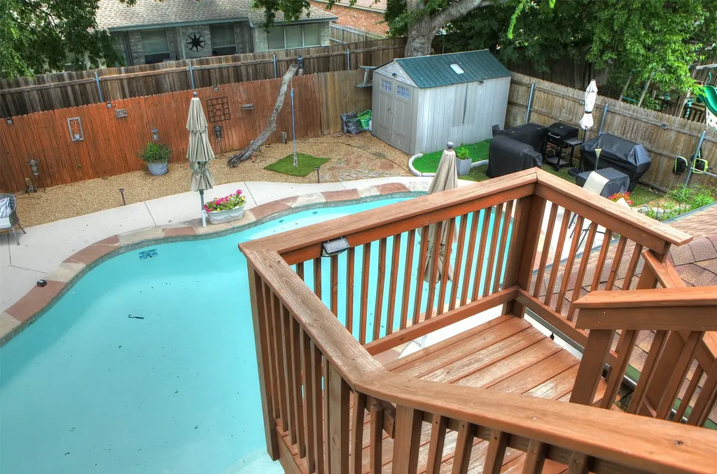 652 Chestnut Lane Saginaw TX 76179