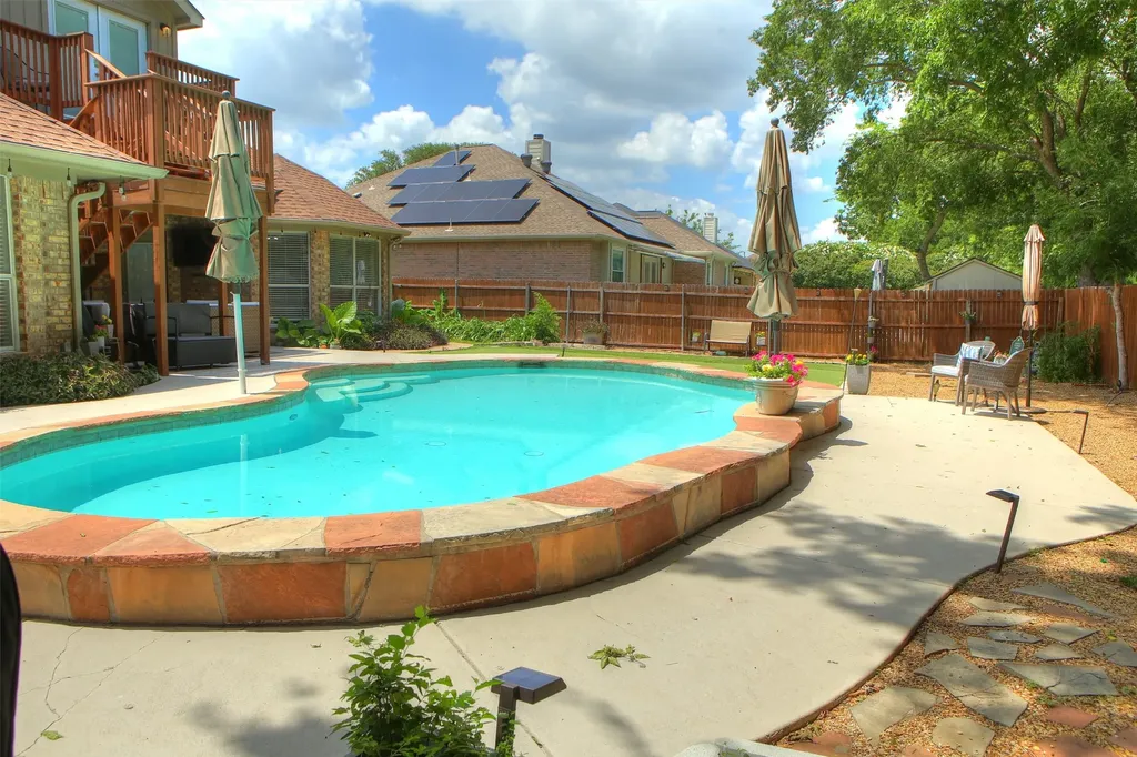 652 Chestnut Lane Saginaw TX 76179