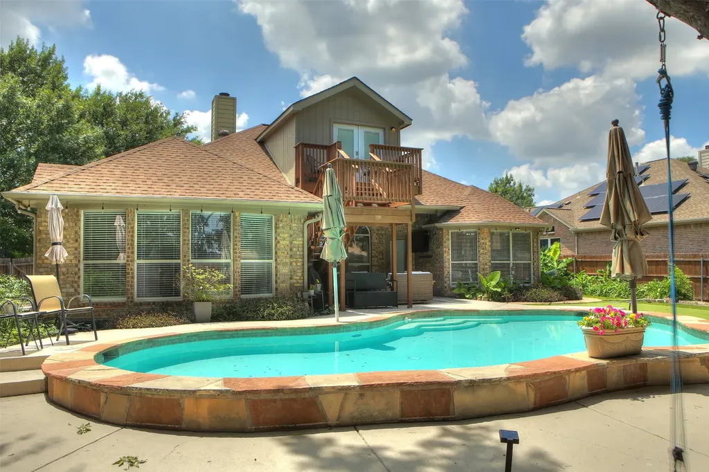 652 Chestnut Lane Saginaw TX 76179