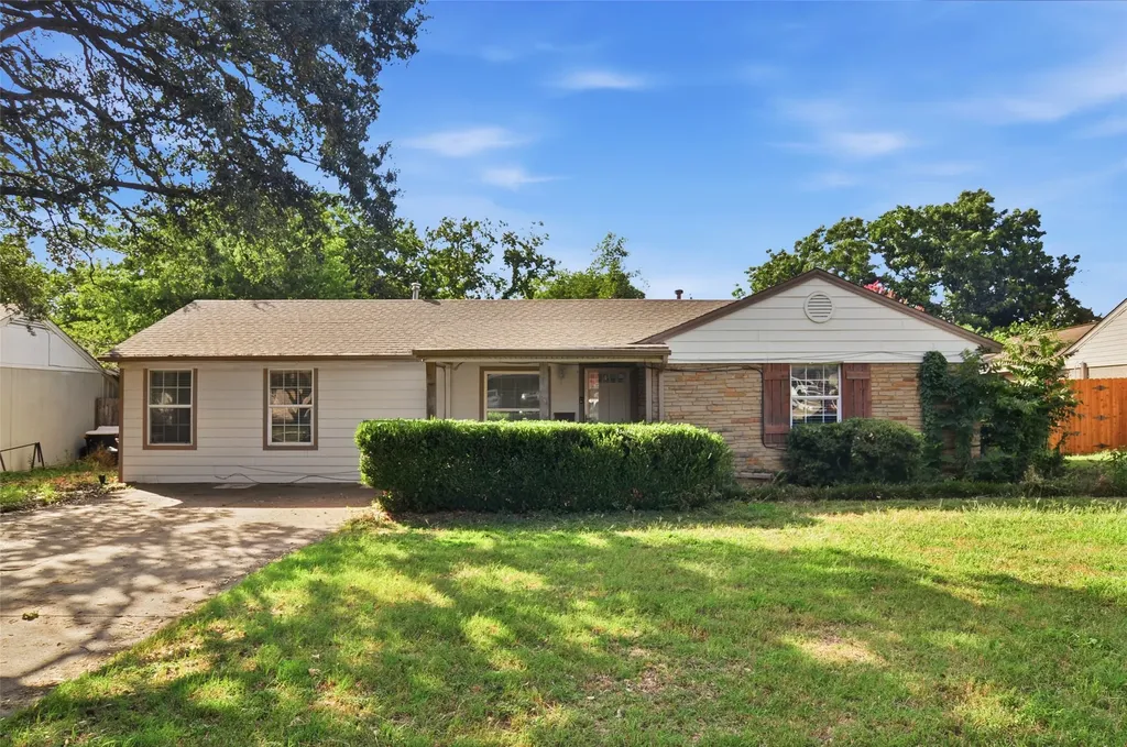 3524 South Drive Fort Worth TX 76109