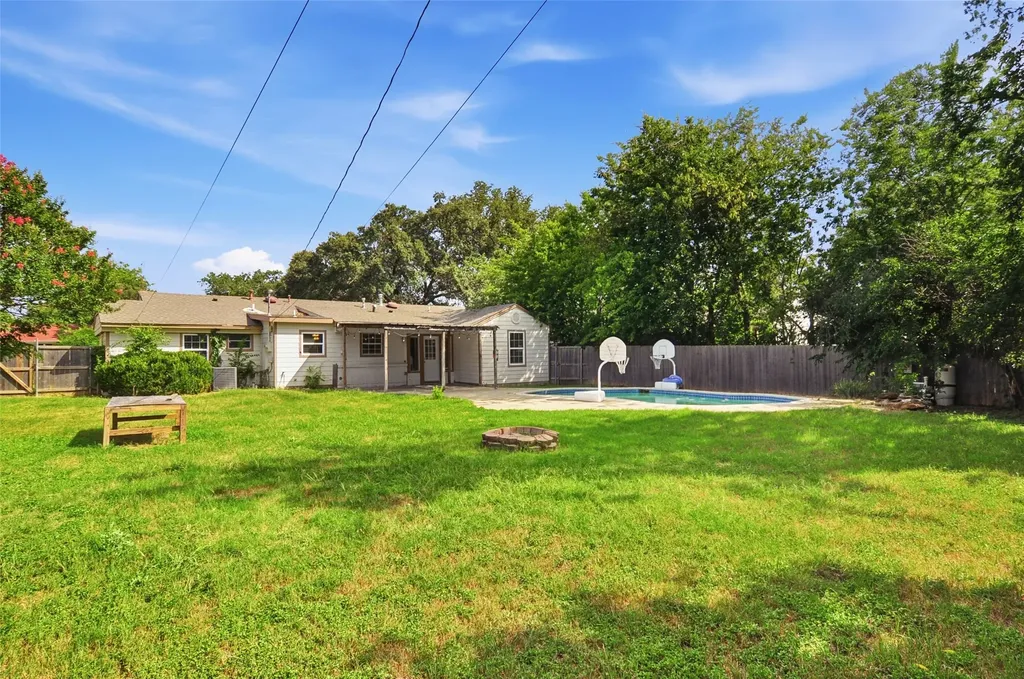 3524 South Drive Fort Worth TX 76109